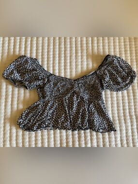 Urban Outfitters Black Floral Smocked Puff-Sleeve Crop Top